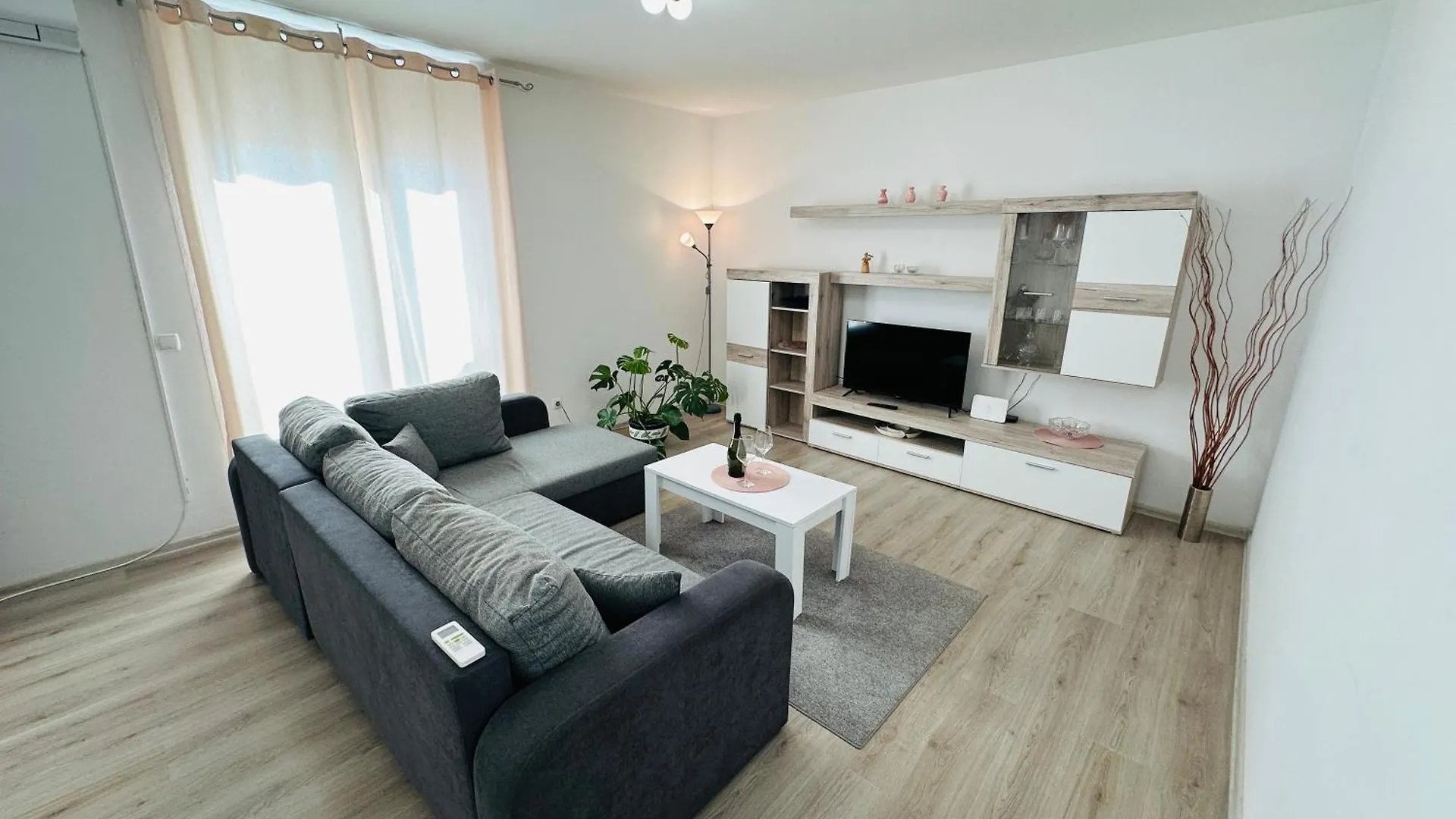 Apartments Lorella Pula